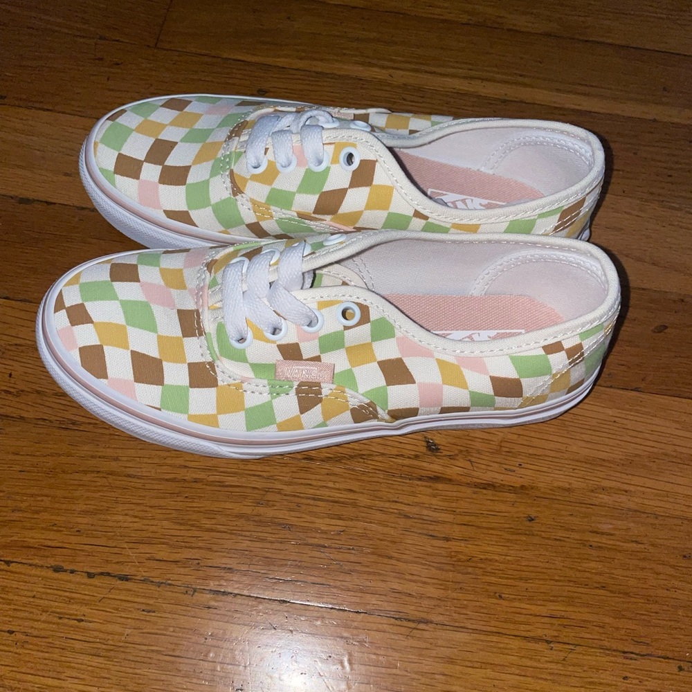 Checkered Little Girl Authentic Vans - Picture 5 of 5